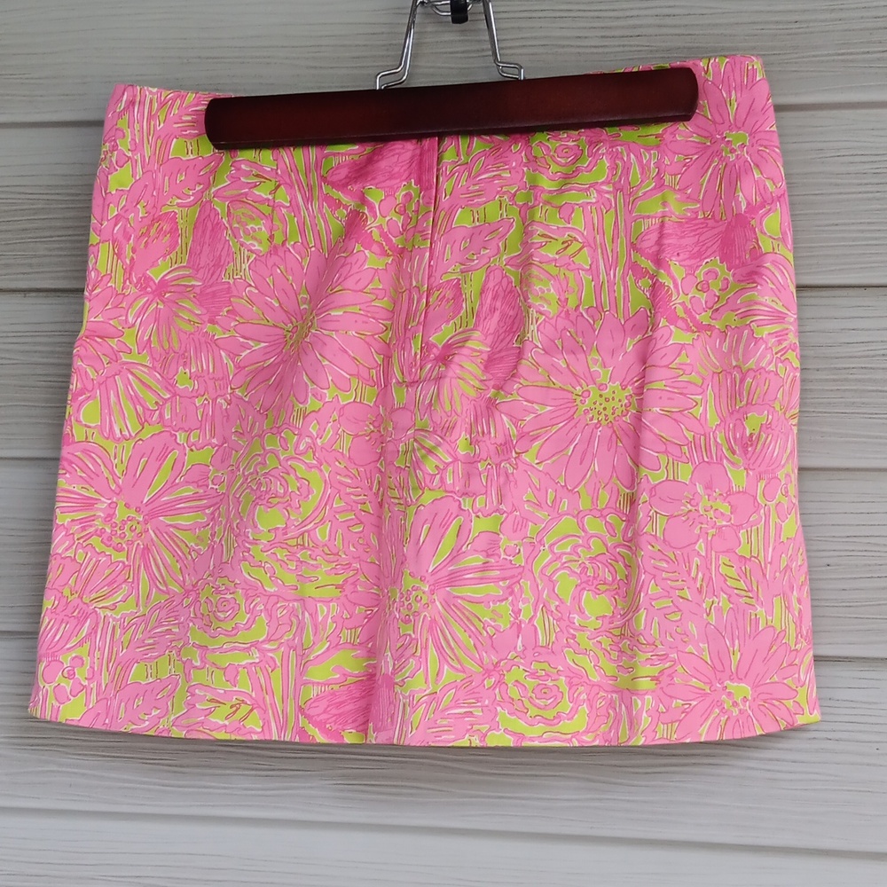 Lilly Pulitzer Adelaide Skorts in Daiquiri Pin Secret Garden, Embroidery - Picture 3 of 3